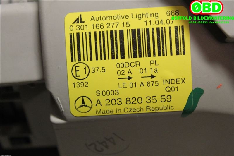 Frontlykt venstre halogen til Mercedes C-Klasse 2000-2004 (Fase 1) (W203) (W203) (|2038203559)