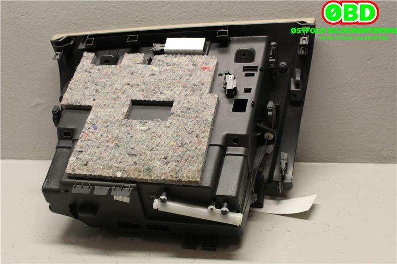 Hanskerom til Volvo V60 2010-2013 (Type I, Fase 1)  (VOLVO|8630202|)