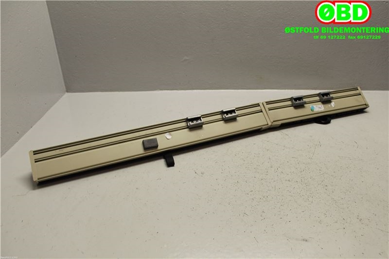 Bagasjerom hundegitter til Volvo V60 2010-2013 (Type I, Fase 1)  (VOLVO||39811533)