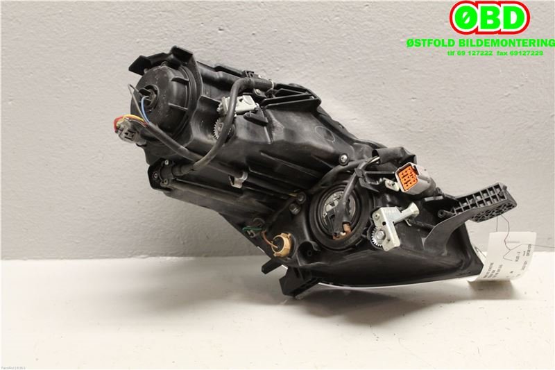 Frontlykt venstre halogen til Peugeot iOn 2011-2020  (PEUGEOT|6208 W9|)