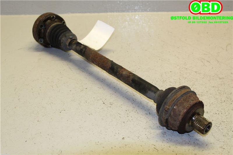 Drivaksel høyre bak til Audi A6, Allroad 2006-2008 (Type II, Fase 1) (C6) (C6) (AUDI|4F0 501 203 B|4F0 501 203 BX|4F0501203B)