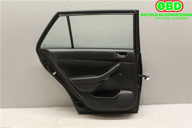 Dør venstre bak til Toyota Avensis 2003-2008 (Type II)  (TOYOTA|6700405130|)