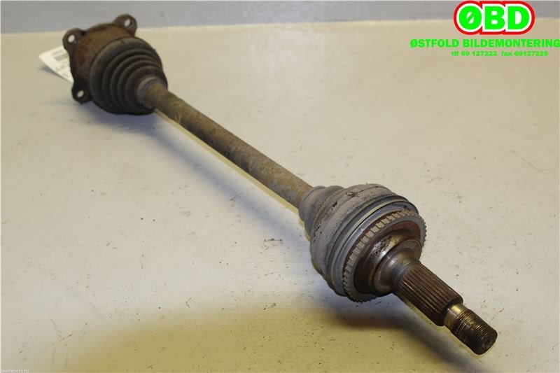 Drivaksel venstre bak til Toyota Hiace 2001-2006 (Fase 2)  (TOYOTA|)