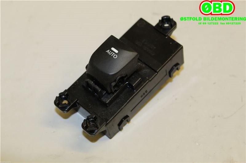 Bryter ruteheis til Hyundai i30 2012-2017 (Type II) (HYUNDAI|93581A6000|)