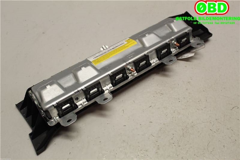 Airbag kne til Mercedes B-Klasse 2011-2018 (W246) (W246) (MERCEDES|A 246 860 05 00||2468600500)