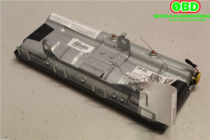 Airbag kne til Audi A3 2012-2016 (Type III, Fase 1)  (AUDI|8V1 880 841 A||8V1880841A)