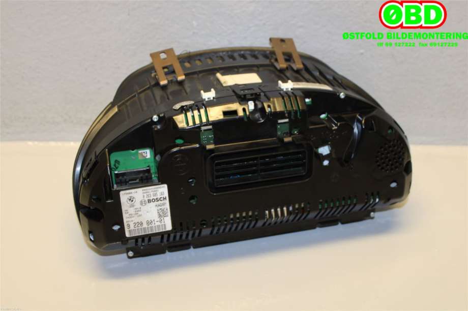 Instrumentpanel til BMW 5-Serie 2010-2017 (F10/F11) (F10/F11) (BMW|62 10 6 805 243||62109220801)