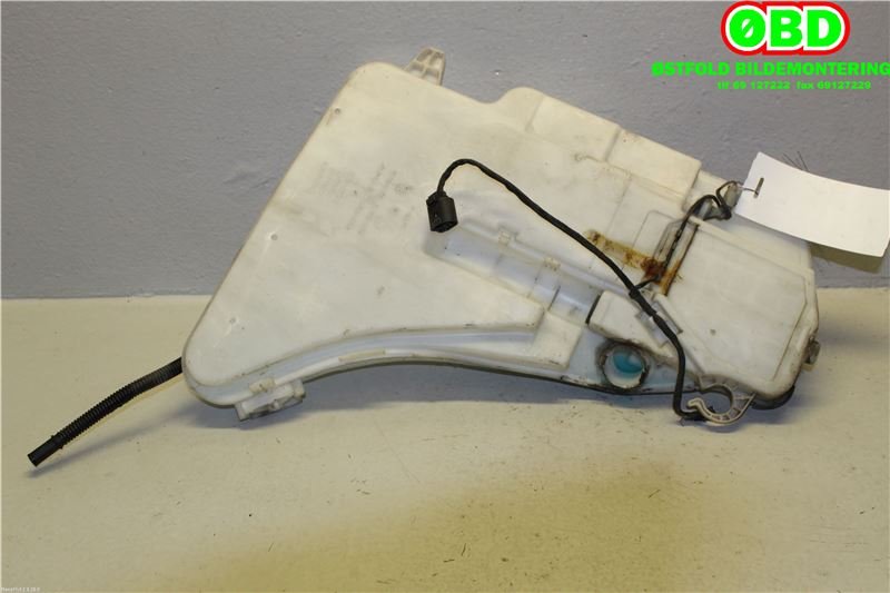 Spylertank til BMW 5-Serie 2010-2017 (F10/F11) (F10/F11) (BMW|61 66 7 269 667|)