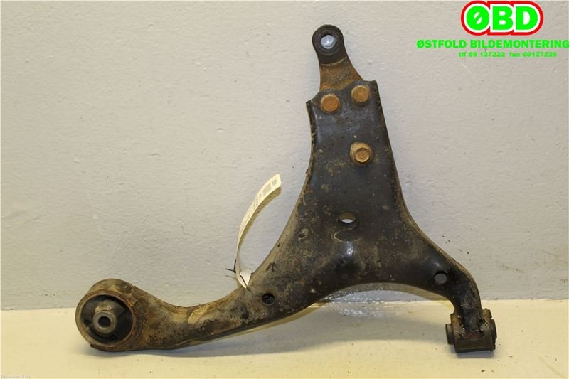 Bærebru høyre foran nedre til Hyundai i30 2007-2012 (Type I)  (HYUNDAI|545012H000|545012H100|)