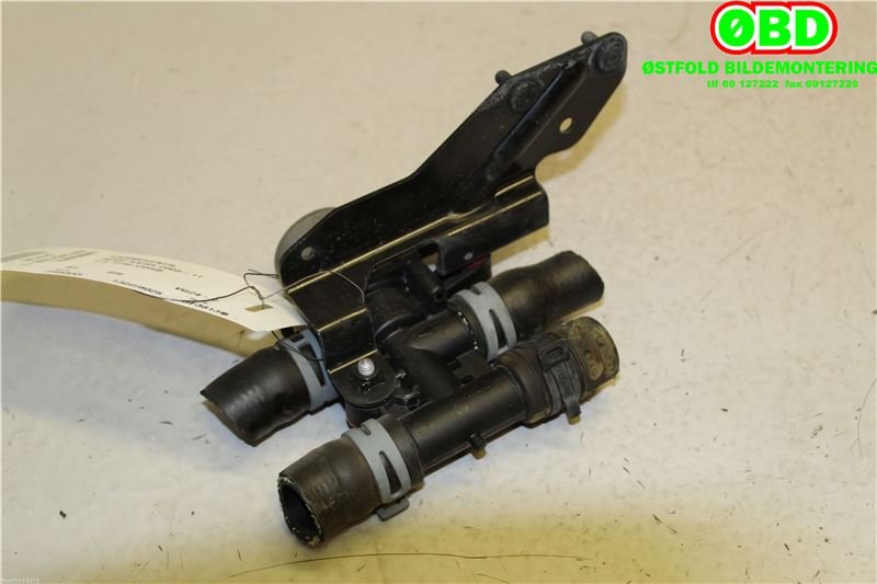 Diverse deler til Audi A4 2007-2014 (Type IV) (B8) (B8) (AUDI|8E0 820 036||8E0820036)