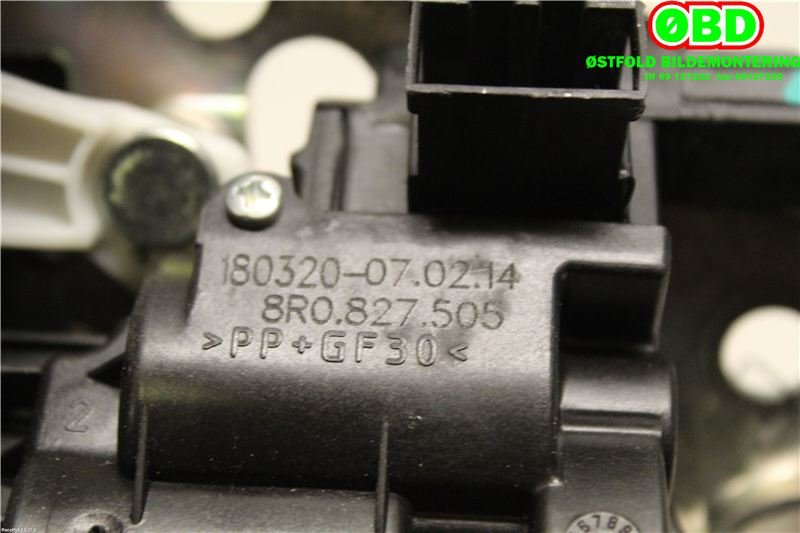 Baklukelås til Škoda Octavia 2013-2016 (Type III, Fase 1)  (SKODA|8R0 827 505|8R0 827 505 A|8R0827505)