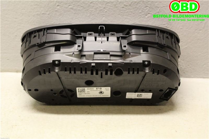 Instrumentpanel til Škoda Octavia 2013-2016 (Type III, Fase 1)  (SKODA|5E0 920 871 B||5E0920871B)