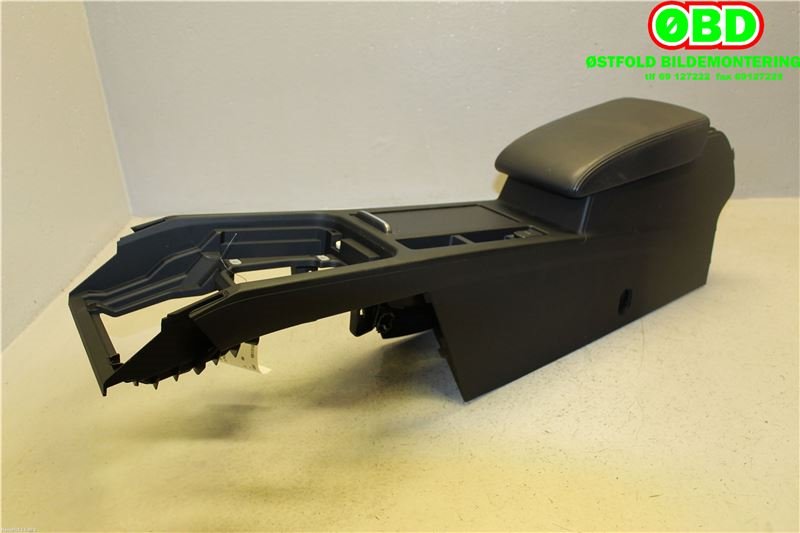 Sete armlene lokk til VW Passat 2015-2019 (Fase 1) (B8) (B8) (VOLKSWAGEN|3G1 863 241 C|3G0 864 207 A|)