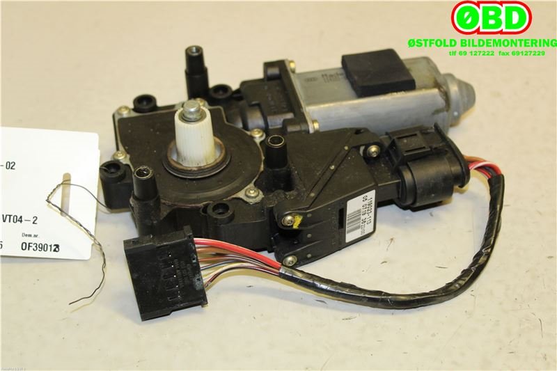 Ruteheis venstre bak til Audi A8 1995-2002 (Type I) (AUDI|4D0959801F|)