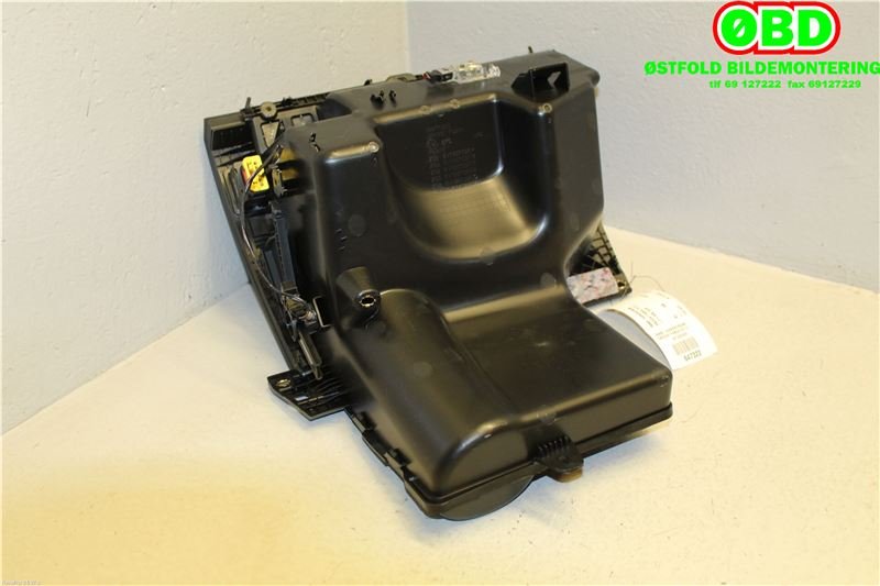 Hanskerom til Škoda Fabia 2014-2021 (Type III)  (SKODA|6V1 857 097 N||6V1857097N)