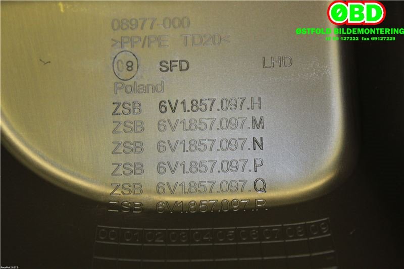Hanskerom til Škoda Fabia 2014-2021 (Type III)  (SKODA|6V1 857 097 N||6V1857097N)