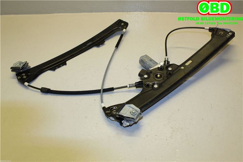 Ruteheis høyre foran til BMW 5-Serie 2003-2010 (E60/E61) (E60/E61) (BMW|51 33 7 184 384|)