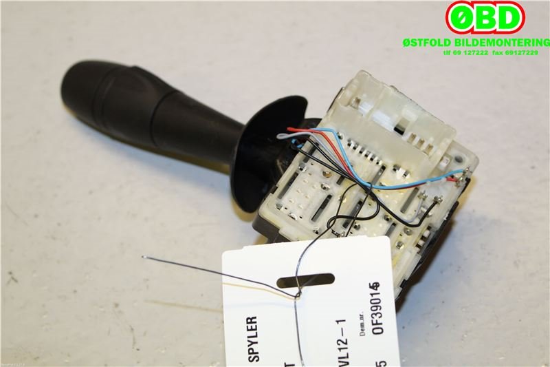Bryter visker til Renault Captur 2013-2020 (Type I)  (RENAULT|8201168016||255675887R)