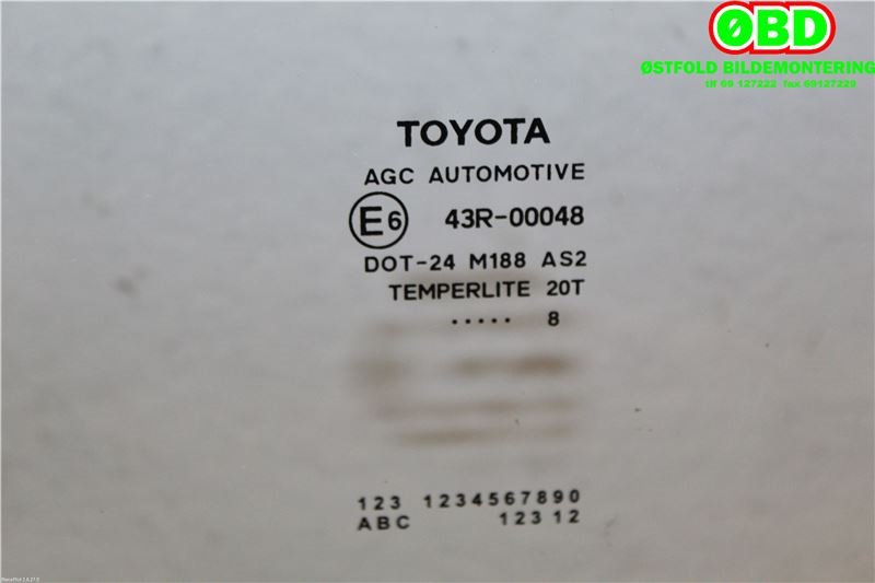 Siderute venstre bak til Toyota Yaris 2014-2020 (Type III, Fase 2) (TOYOTA|681400D200|)