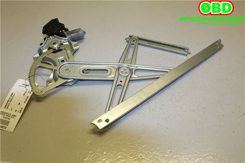 Ruteheis venstre foran til Toyota Yaris 2014-2020 (Type III, Fase 2) (TOYOTA|698200D440|)