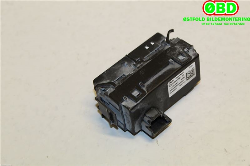 Bryter Antispinn til Mercedes CLS 2011-2017 (C218) (C218) (MERCEDES|A 212 905 48 00||2129054800)