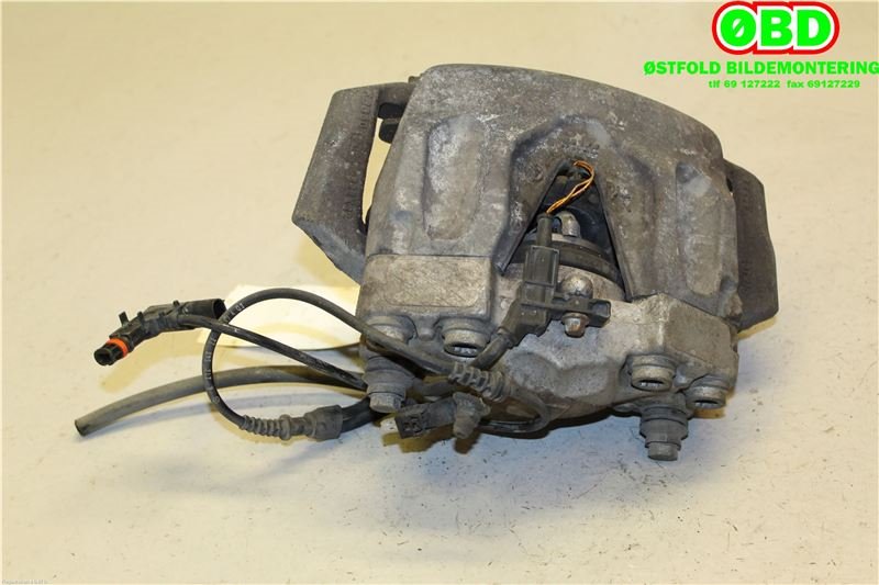 Bremsecaliper høyre foran til Mercedes CLS 2011-2017 (C218) (C218) (MERCEDES|A 204 421 36 81|)