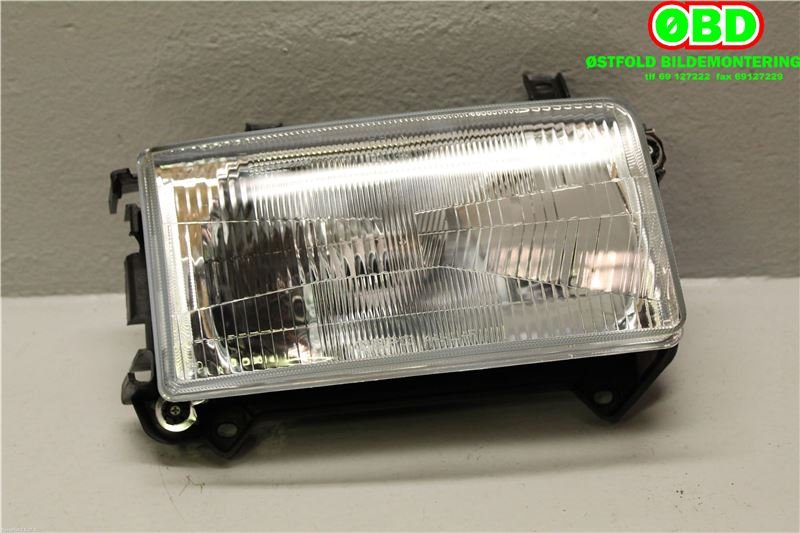 Frontlykt venstre halogen til VW Transporter / Caravelle 1990-2003 (T4) (T4)