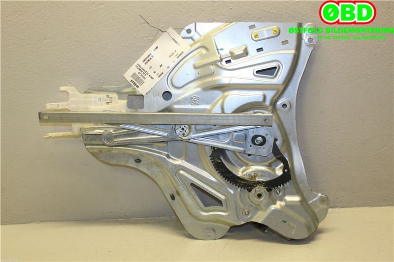Ruteheis høyre foran til Hyundai Ix35 2010-2015  (HYUNDAI|824212S000|)