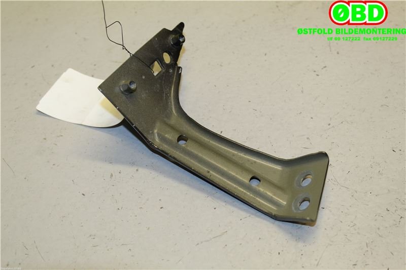 Diverse deler til VW Passat 2015-2019 (Fase 1) (B8) (B8) (VOLKSWAGEN|3G0 821 141|)