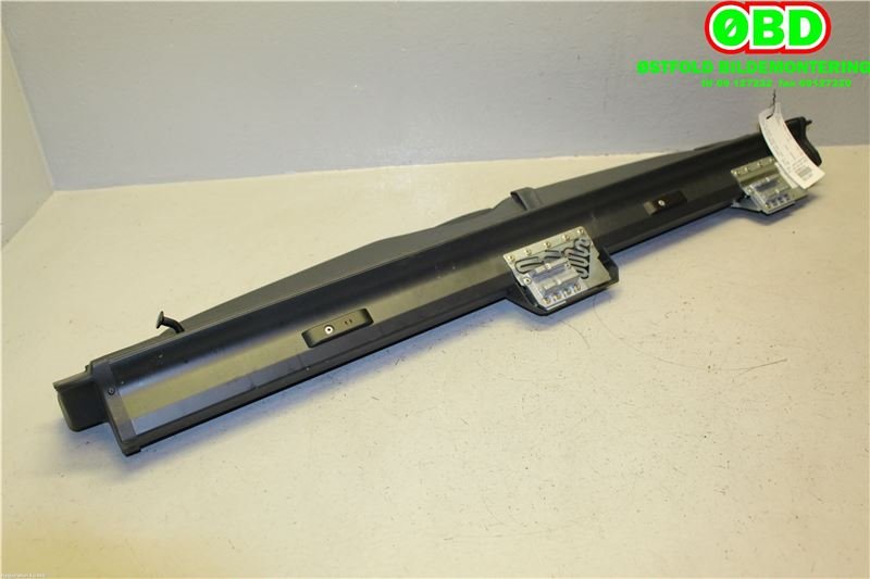 Bagasjerom rollon til Mercedes C-Klasse 2000-2004 (Fase 1) (W203) (W203) (MERCEDES|A 203 860 01 75|)