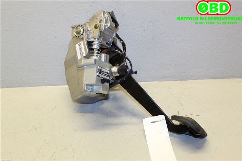 Pedal gass/brems/clutch til Mercedes E-Klasse 2013-2016 (Fase 2) (W212) (W212) (MERCEDES|A 212 290 00 01||2122900001)