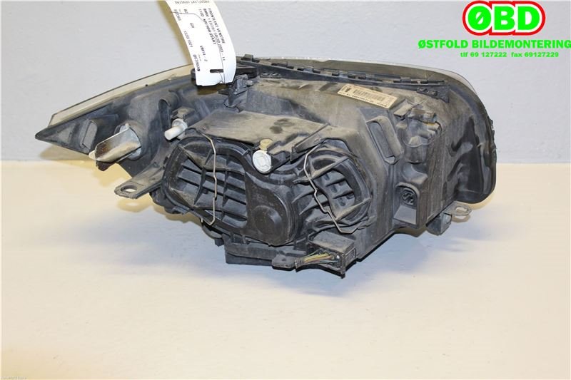 Frontlykt venstre halogen til BMW 1-Serie 2004-2011 (E81/E82/E87/E88) (E81/E82/E87/E88) (BMW|63 12 6 924 485||63126924485)