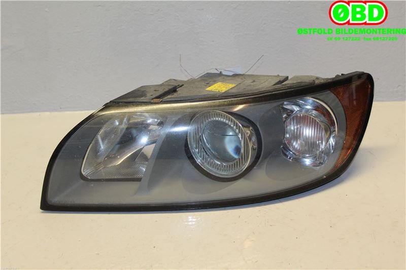 Frontlykt venstre halogen til Volvo V50 2004-2007 (Fase 1) (VOLVO||30698648)