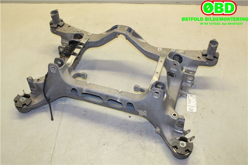 Travers bak til Porsche Panamera, 2009-2017 (Type I) (970) (970) (PORSCHE|970 331 051 33)