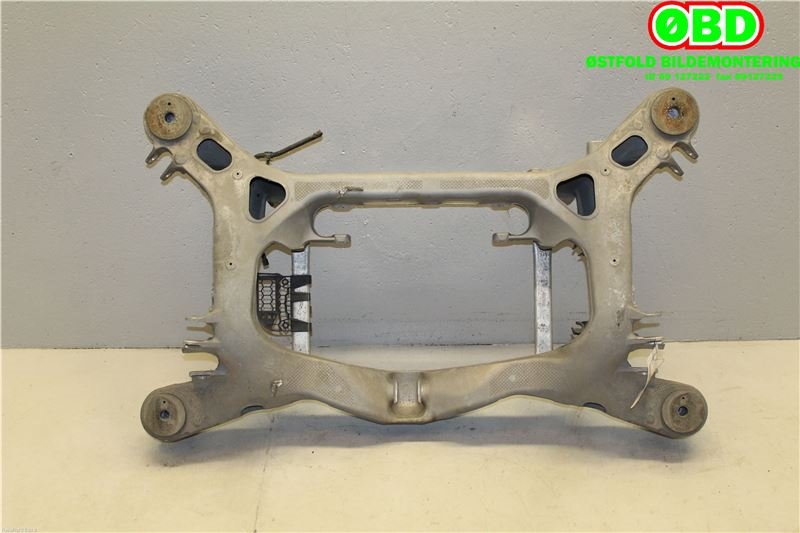 Travers bak til Porsche Panamera 2009-2017 (Type I) (970) (970) (PORSCHE|970 331 051 33|970 331 051 34|)