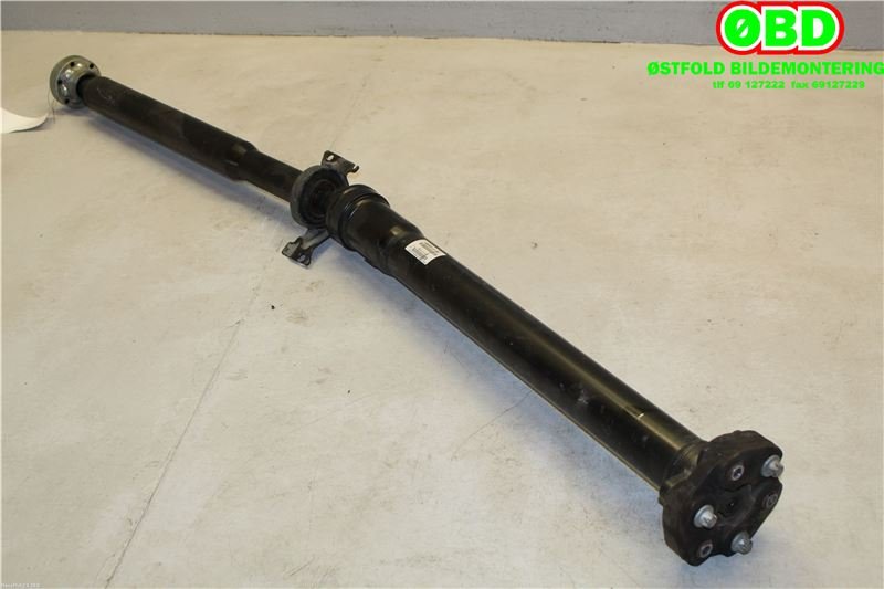 Mellomaksel til Porsche Panamera 2009-2017 (Type I) (970) (970) (PORSCHE|970 421 011 02|970 421 011 04|97042101102)