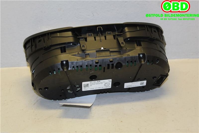 Instrumentpanel til Škoda Octavia 2017-2020 (Type III, Fase 2)  (SKODA|5E0 920 751 E||5E0920751E)