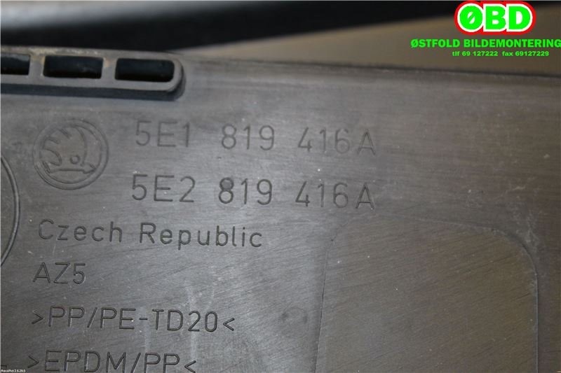 Deksel til Škoda Octavia 2017-2020 (Type III, Fase 2)  (SKODA|5E1 819 415 A||5E1819415A)
