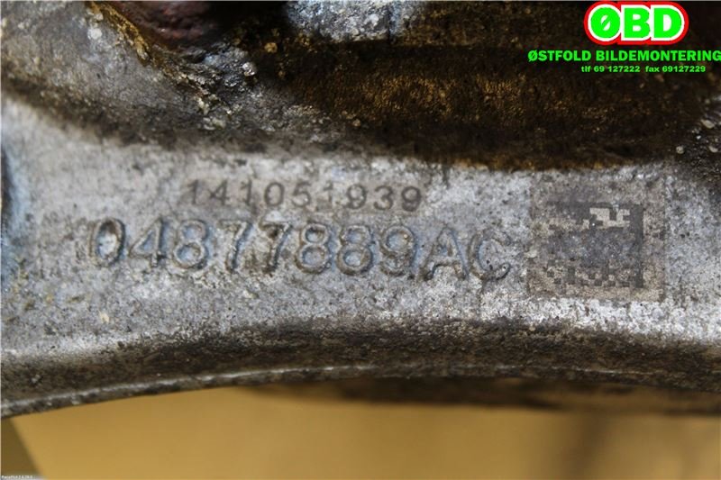 Hjulspindel venstre foran til Jeep Cherokee 2014-->> (Type V) (JEEP|4877889AC||04877889AC)