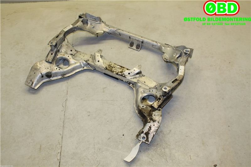 Travers foran hoved til BMW 3-Serie 2005-2011 (E90/E91/E92/E93) (E90/E91/E92/E93) (BMW|31116785640|)