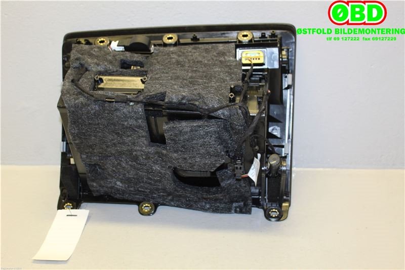 Hanskerom til Audi Q3 2015-2018 (Type I, Fase 2)  (AUDI|8U1857035Q|)