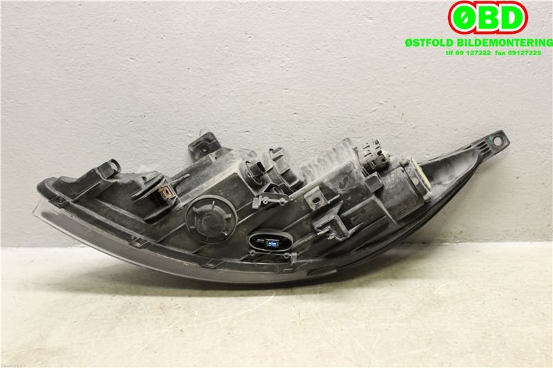 Frontlykt høyre xenon til Kia Sportage 2010-2016 (Type III)  (KIA|921023U290|)