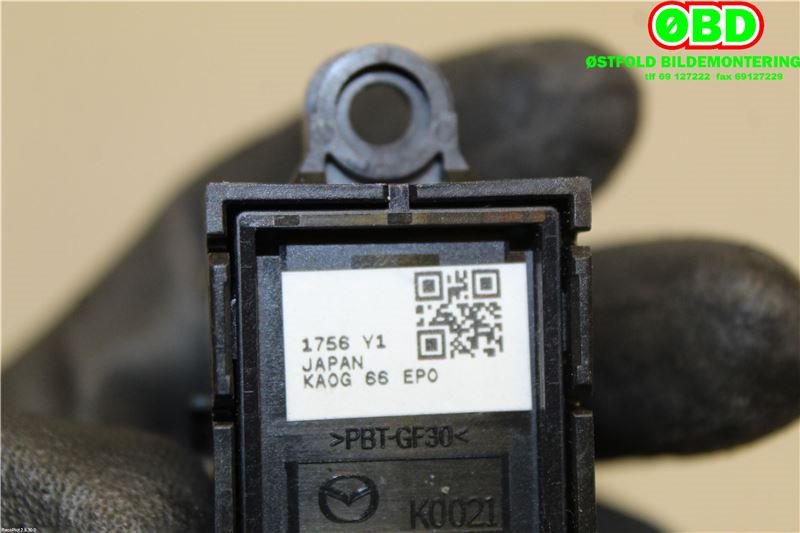 Bryter elektrisk håndbrekk/parkbrems til Toyota Hilux 2006-2011 (TOYOTA|8455002030|)