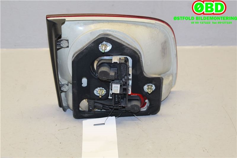 Baklykt høyre indre til VW Touareg 2003-2007 (Type I, Fase 1)  (VOLKSWAGEN|7L6 945 094 R|)