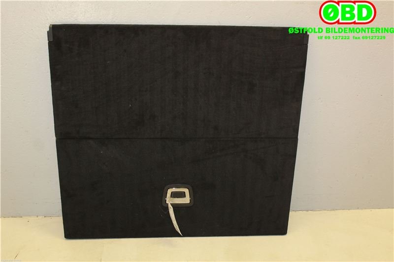 Bagasjerom teppe/gulvplate til Mercedes E-Klasse 2013-2016 (Fase 2) (W212) (W212) (MERCEDES|A 212 680 00 02|)