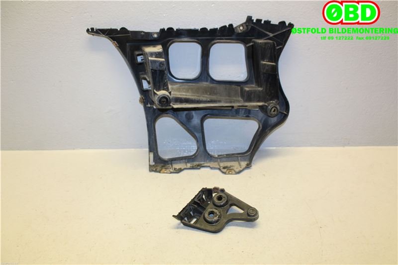Diverse deler til BMW 3-Serie 2005-2011 (E90/E91/E92/E93) (E90/E91/E92/E93) (BMW|51 12 7 202 670|)