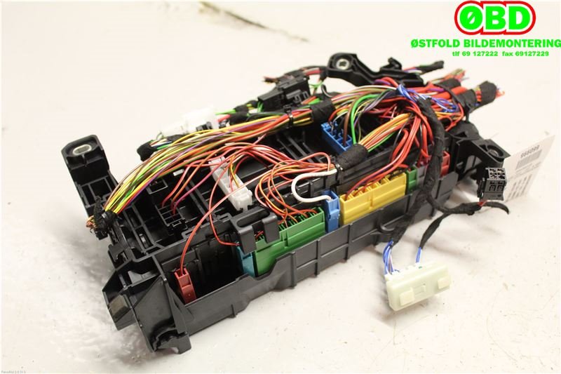 Sikringsboks til Mercedes B-Klasse 2011-2018 (W246) (W246) (MERCEDES|A 246 906 66 00|A 246 906 72 00|2465400040)