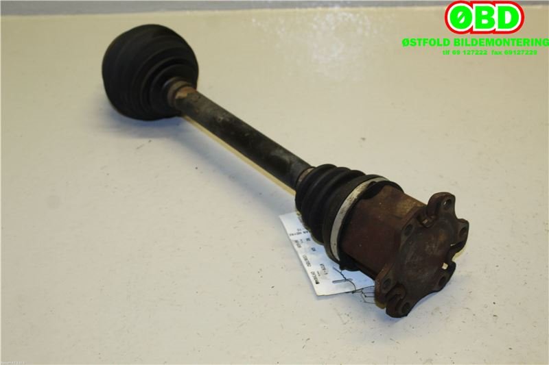 Drivaksel høyre foran til Audi A6 2008-2011 (Type III, Fase 2) (C6) (C6) (AUDI|4F0 407 272 T|4F0 407 452 EX|4F0407272T)