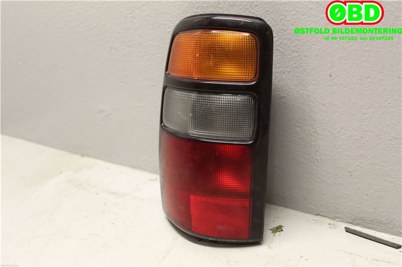 Baklykt venstre til Chevrolet Suburban 2002-2006  (CHEVROLET|15832091|)