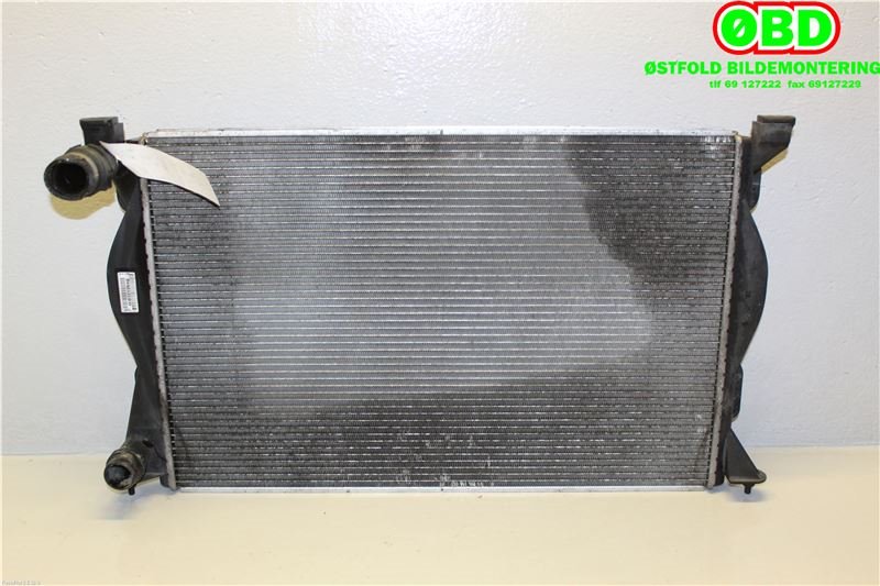 Radiator (manuell gir) til Audi A6 2005-2008 (Type III, Fase 1) (C6) (C6) (AUDI|4F0 121 251 Q||4F0121251Q)